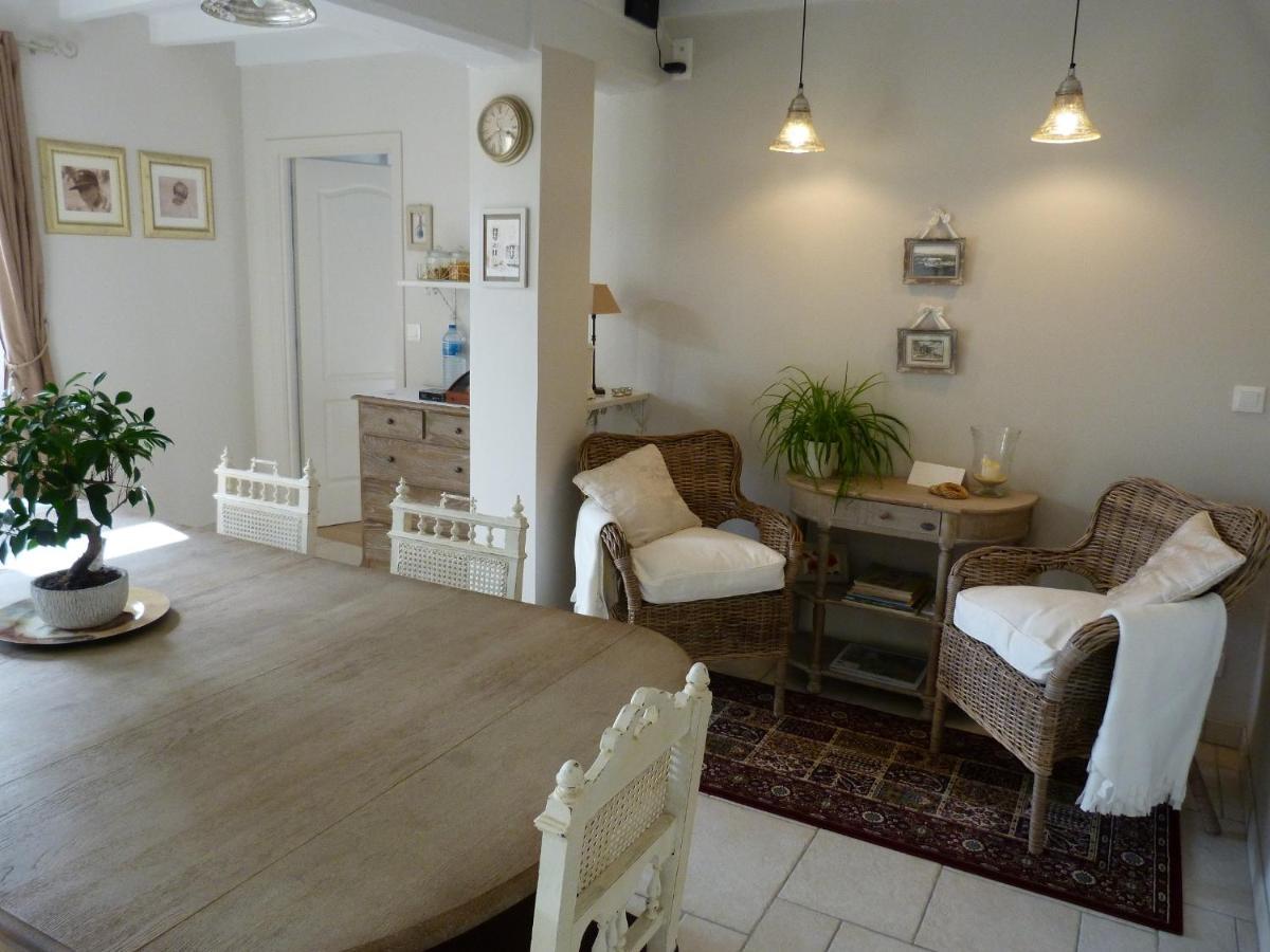 Bed and Breakfast Le Repos Coquelicot Montillot Exterior foto