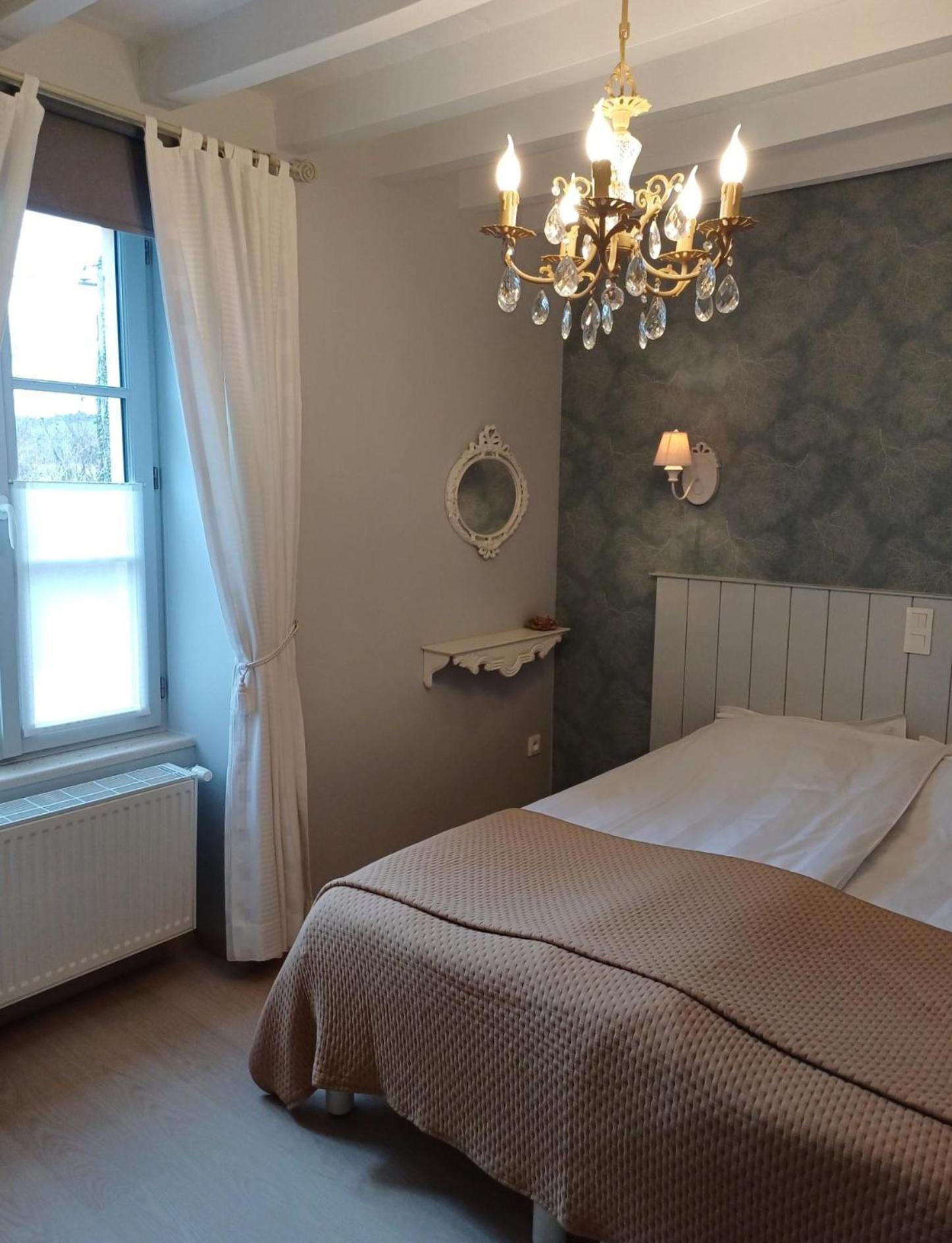 Bed and Breakfast Le Repos Coquelicot Montillot Exterior foto